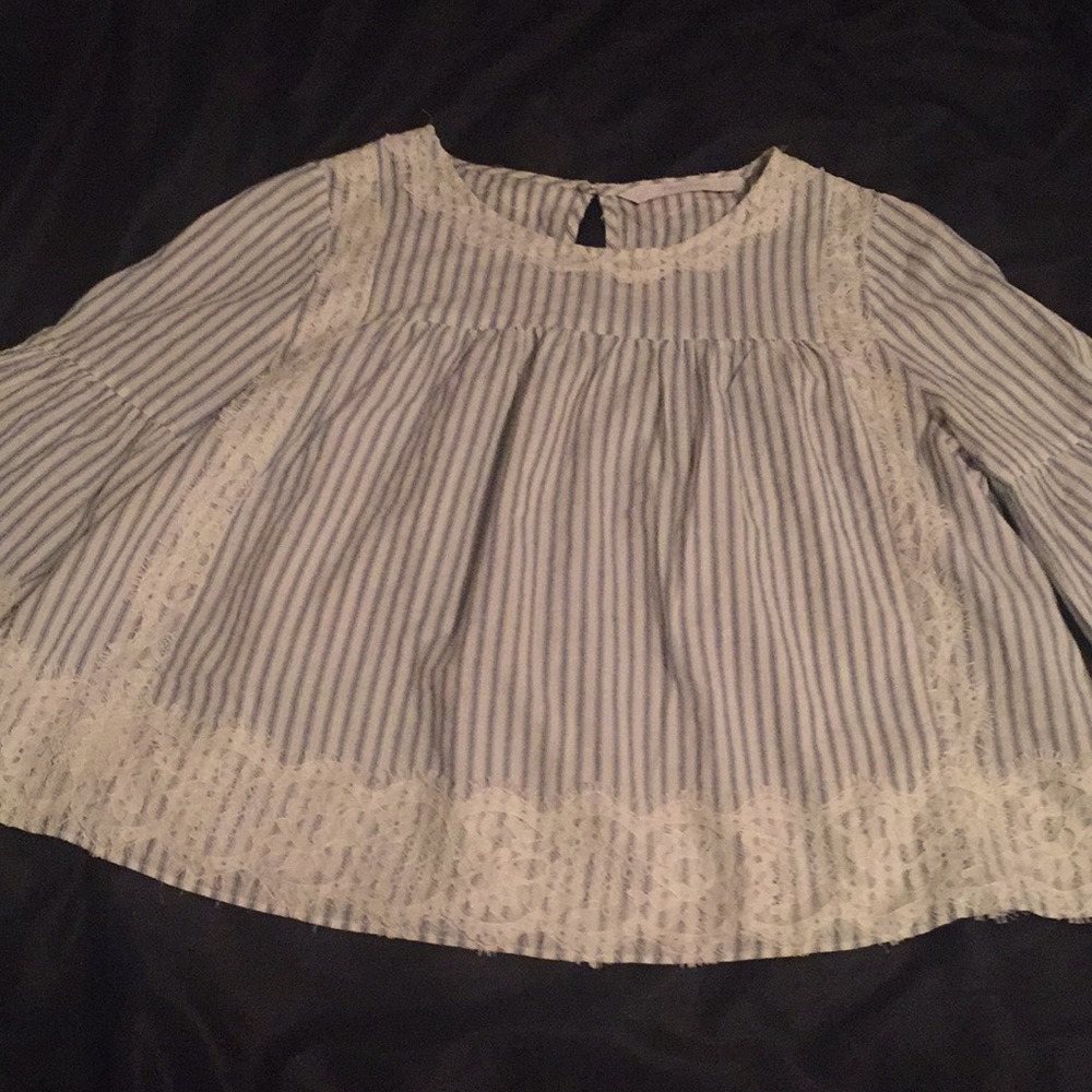 Short outfit - Picture 3 of 3